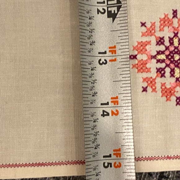 2 Vintage Cloth Hand Embroidered Napkins Floral And Pink Red Border Trim Cotton - Picture 9 of 12